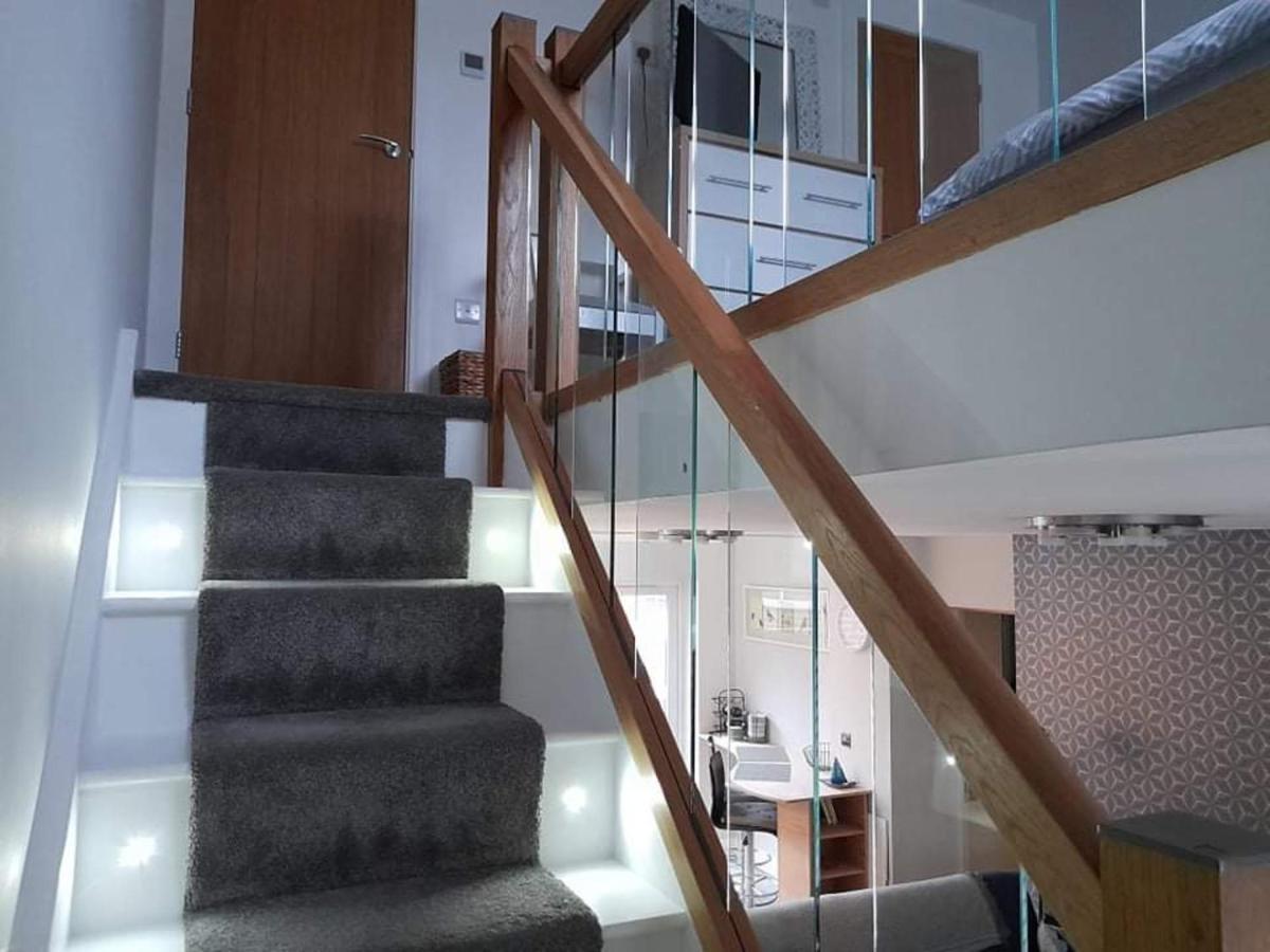 Outstanding Modern 1-Bed House In Chippenham كيبنهام المظهر الخارجي الصورة